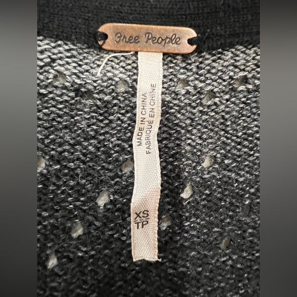 🌟2/$50🌟 Free People Sandcastle Crop Sweater - Picture 5 of 7